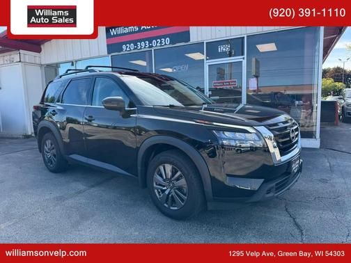 Black 2023 Nissan Pathfinder SV