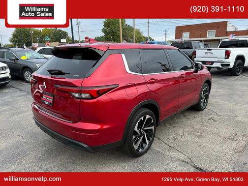 2022 Mitsubishi Outlander ES
