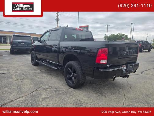 Brilliant Black Crystal Pearlcoat 2019 RAM 1500 Classic Express