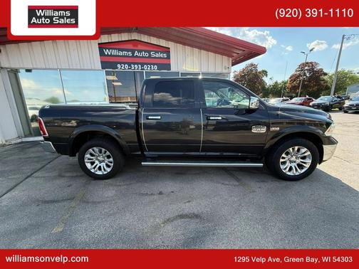 Brilliant Black Crystal Pearlcoat 2016 RAM 1500 Longhorn