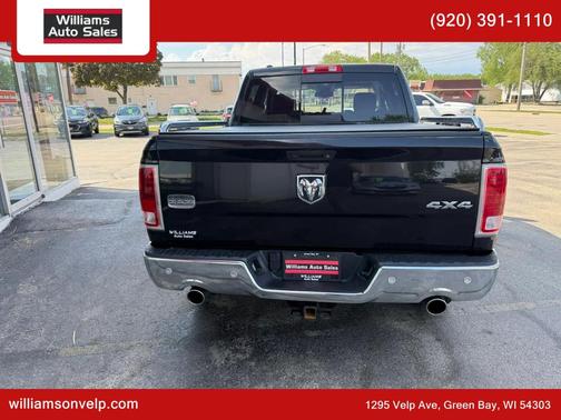 Brilliant Black Crystal Pearlcoat 2016 RAM 1500 Longhorn