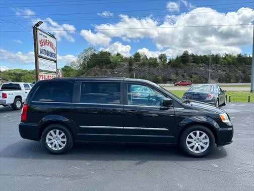 2014 Chrysler Town & Country Touring