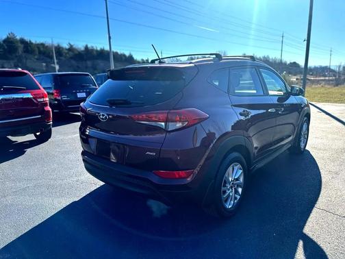 2016 Hyundai TUCSON SE