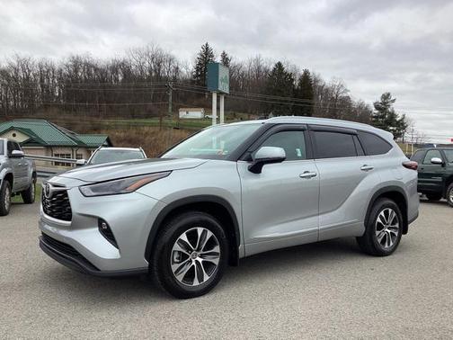 2025 Toyota Highlander XLE