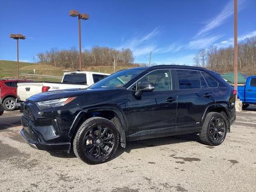 2023 Toyota RAV4 Hybrid SE