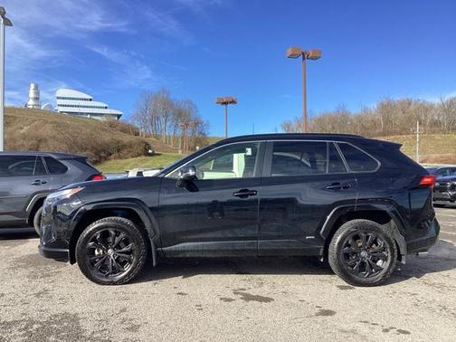 2023 Toyota RAV4 Hybrid SE