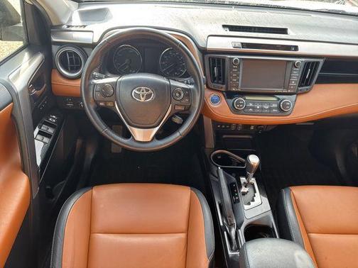 Blizzard Pearl 2016 Toyota RAV4 Hybrid Limited