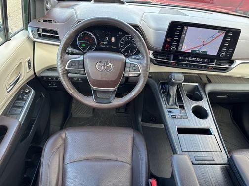 Cypress 2023 Toyota Sienna Platinum 7 Passenger