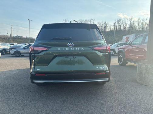 2023 Toyota Sienna Platinum 7 Passenger