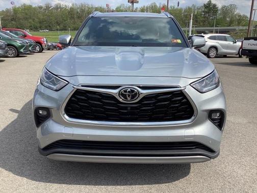 2022 Toyota Highlander Platinum