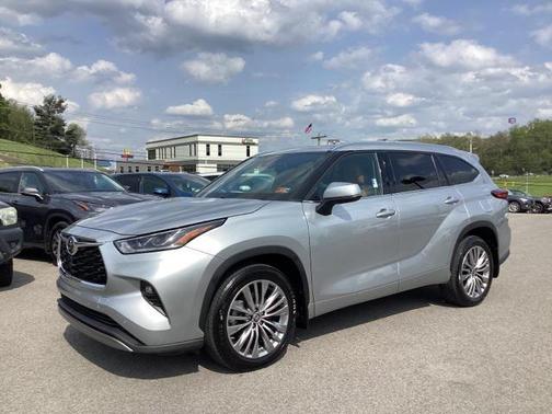 2022 Toyota Highlander Platinum