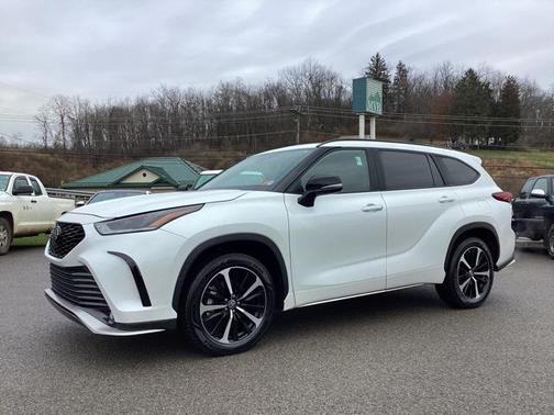 2022 Toyota Highlander XSE