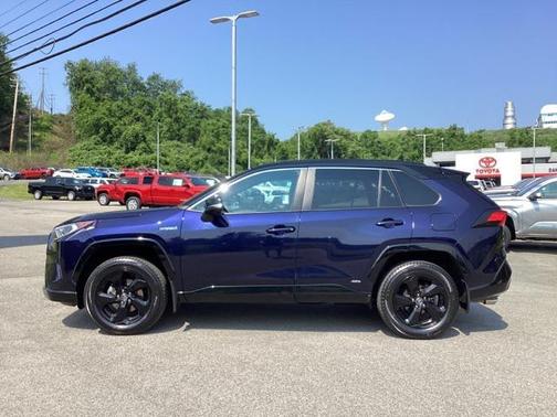 2021 Toyota RAV4 Hybrid SE