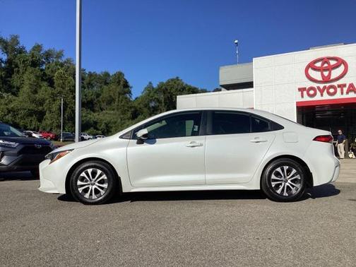 2022 Toyota Corolla Hybrid LE