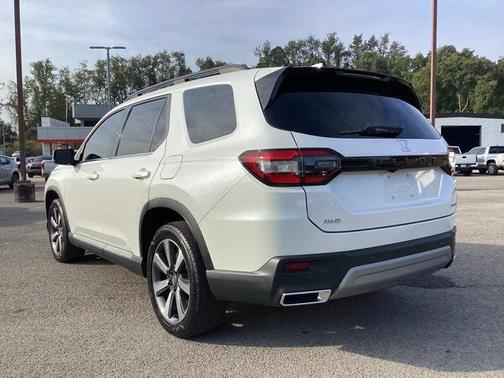 2024 Honda Pilot Touring 8-Passenger