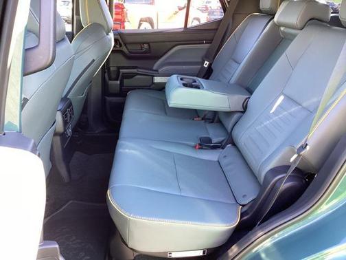 2025 Toyota 4Runner Hybrid Trailhunter