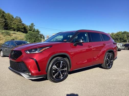 2022 Toyota Highlander XSE