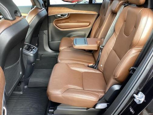 2019 Volvo XC90 T6 Inscription