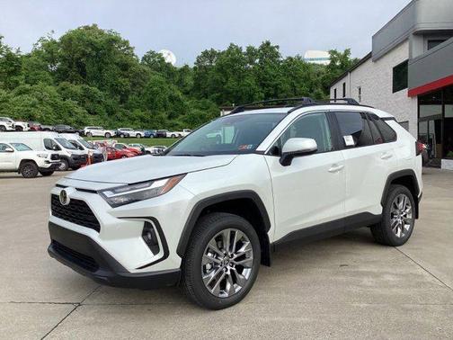 2025 Toyota RAV4 XLE Premium