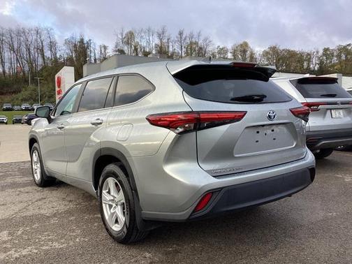 2023 Toyota Highlander Hybrid LE