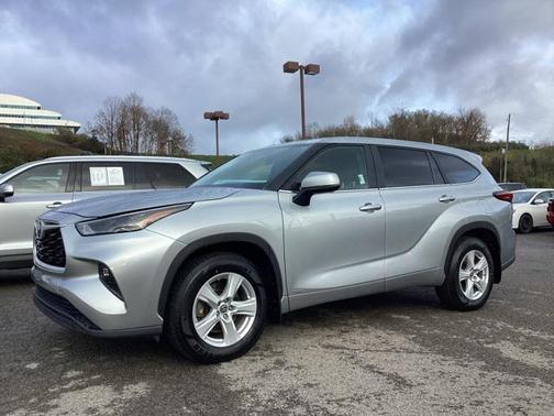 2023 Toyota Highlander Hybrid LE