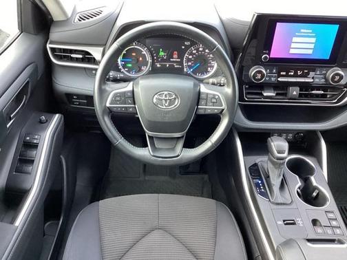 2023 Toyota Highlander Hybrid LE