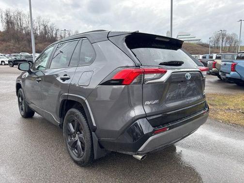 2021 Toyota RAV4 Hybrid SE