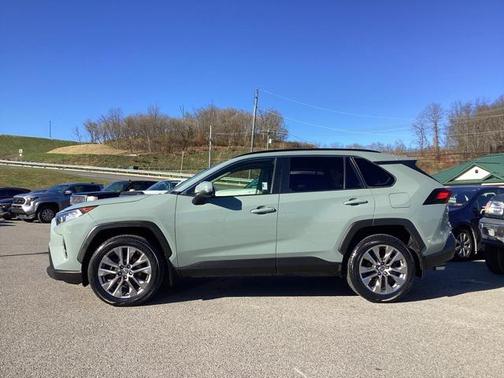 2021 Toyota RAV4 XLE Premium
