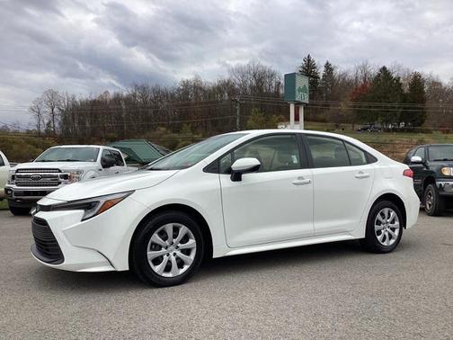 2024 Toyota Corolla Hybrid LE