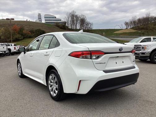 2024 Toyota Corolla Hybrid LE
