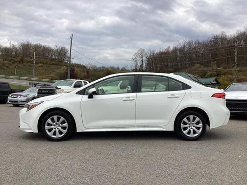 2024 Toyota Corolla Hybrid LE