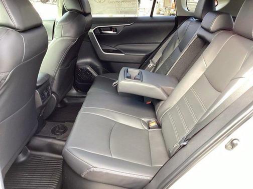 2025 Toyota RAV4 Hybrid XLE Premium