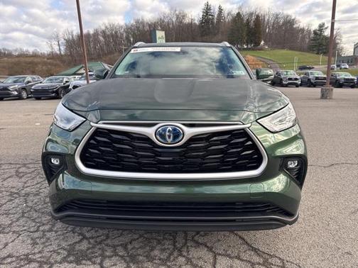 2023 Toyota Highlander Hybrid XLE