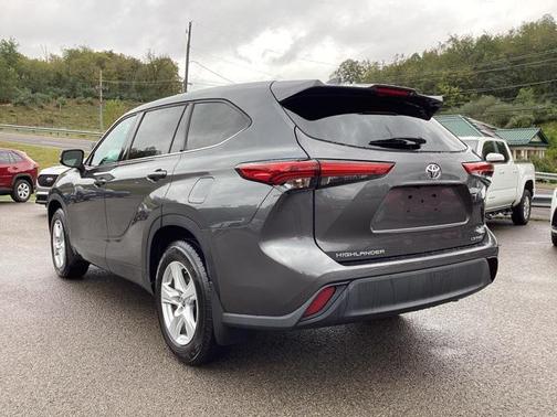 2021 Toyota Highlander LE