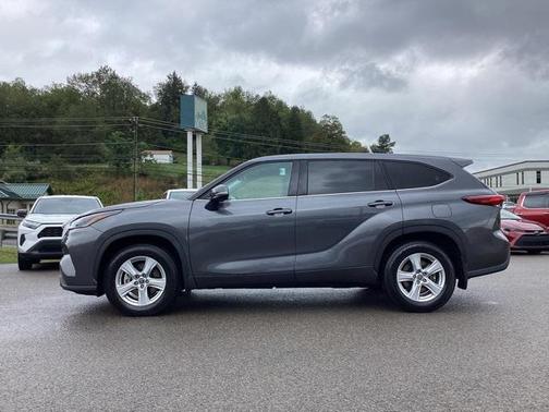 2021 Toyota Highlander LE