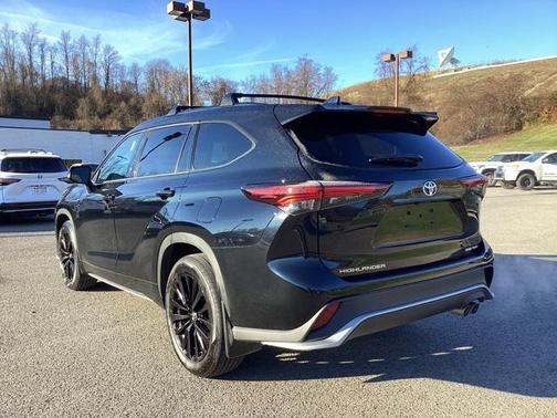 2025 Toyota Highlander XSE