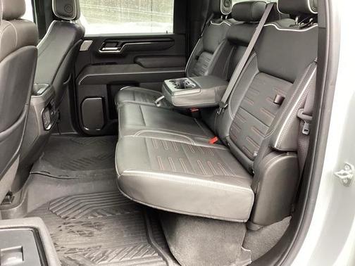 2024 GMC Sierra 2500 AT4