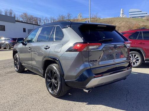 2023 Toyota RAV4 Hybrid SE