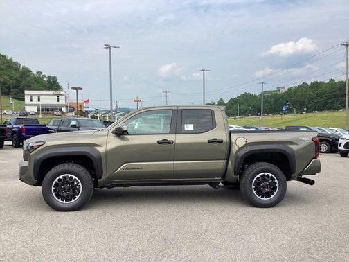 2025 Toyota Tacoma TRD Off Road
