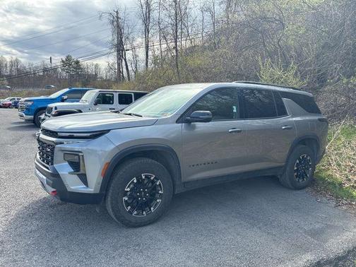 Sterling Gray Metallic 2026 Chevrolet Traverse AWD Z71