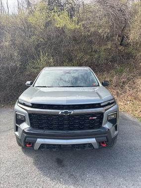 Sterling Gray Metallic 2026 Chevrolet Traverse AWD Z71