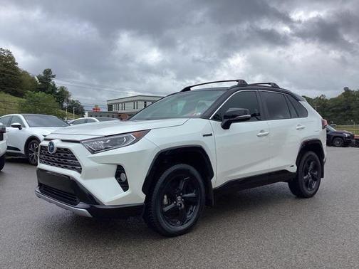 2021 Toyota RAV4 Hybrid SE