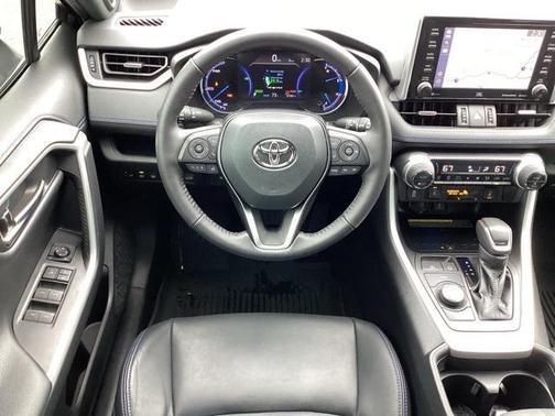 2021 Toyota RAV4 Hybrid SE