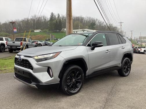 2022 Toyota RAV4 Hybrid SE