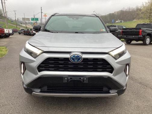 2022 Toyota RAV4 Hybrid SE