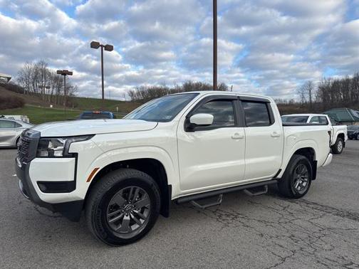 2025 Nissan Frontier SV