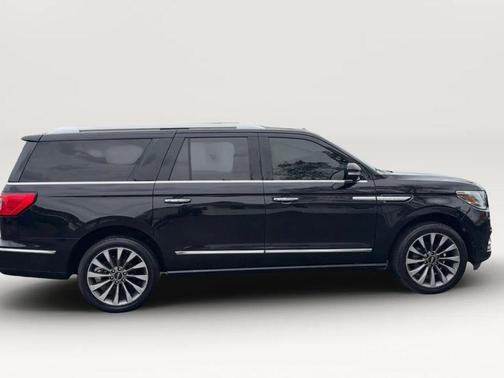 Infinite Black Metallic 2019 Lincoln Navigator L Select