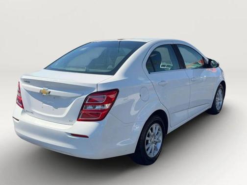 Summit White 2017 Chevrolet Sonic LT