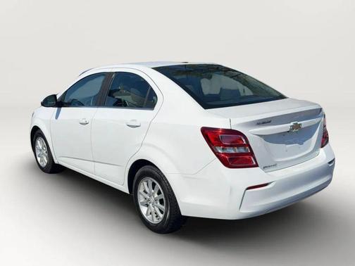 Summit White 2017 Chevrolet Sonic LT