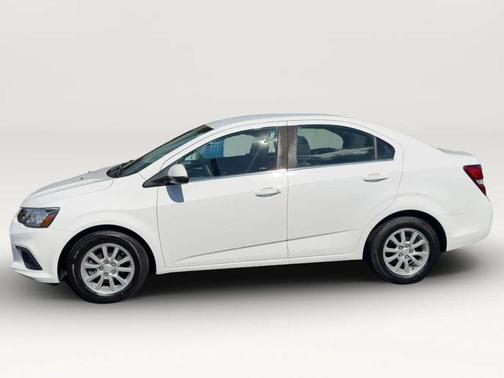 Summit White 2017 Chevrolet Sonic LT